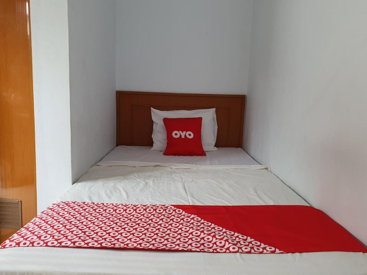 Oyo 569 Cigadung Guest House Syariah Bandung Exterior foto