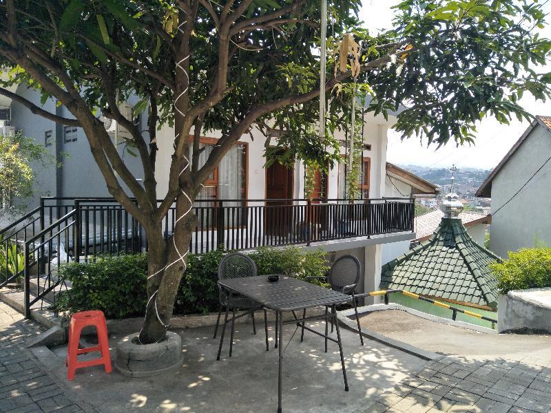 Oyo 569 Cigadung Guest House Syariah Bandung Exterior foto